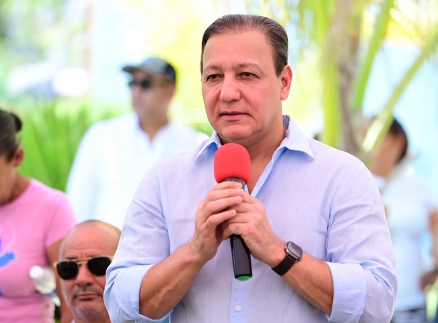 Abel Martínez llama a recuperar la confianza en la política y poner al ciudadano en el centro