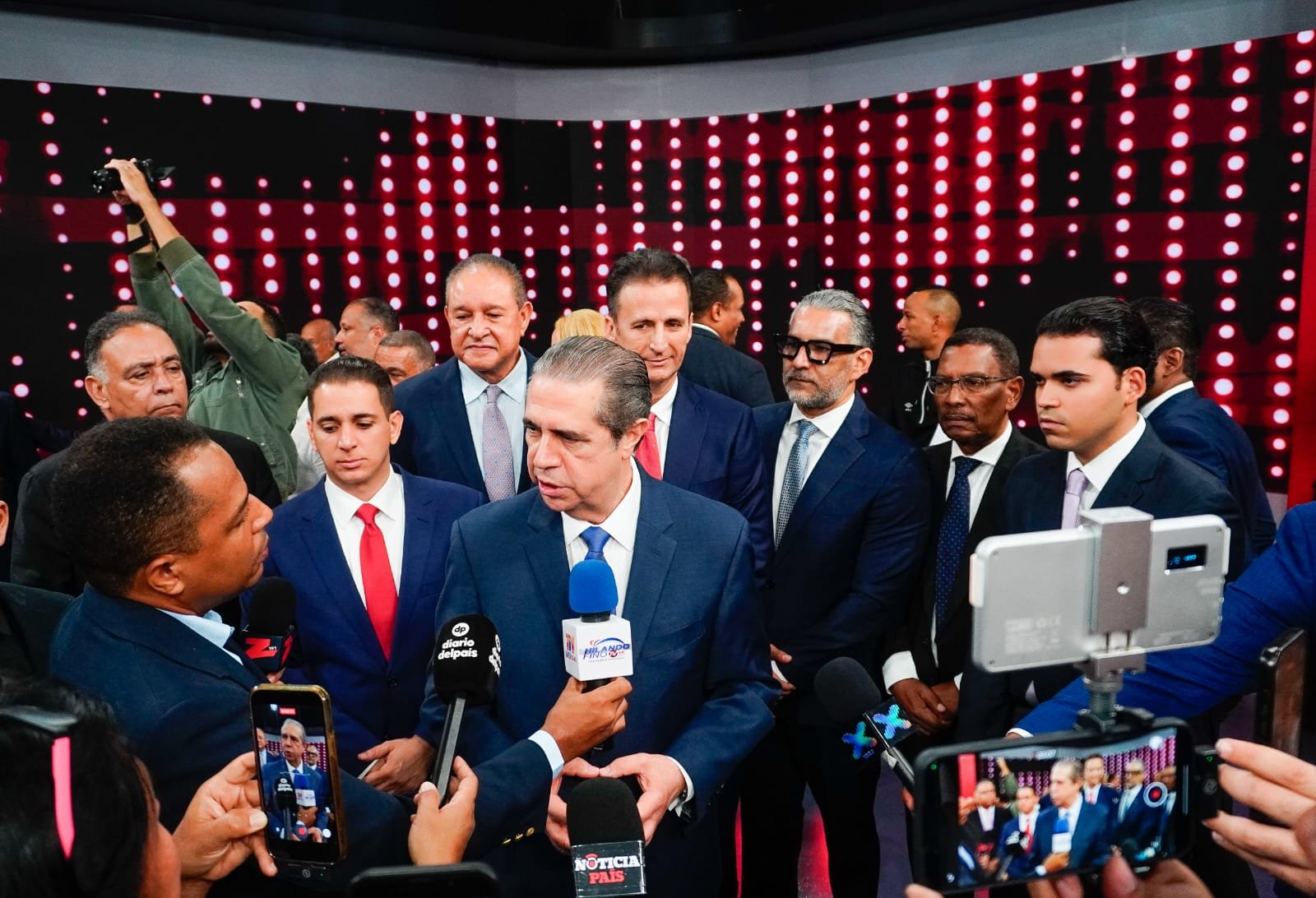Francisco Javier García acusa al PRM de agravar pérdidas y subsidios del sistema eléctrico
