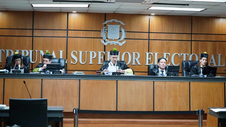 TSE aplaza para septiembre demanda contra 33 partidos por no alcanzar el 1 % de los votos