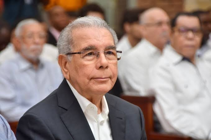 Diputado del PRM propone reconocer a Danilo Medina por sus aportes al desarrollo nacional